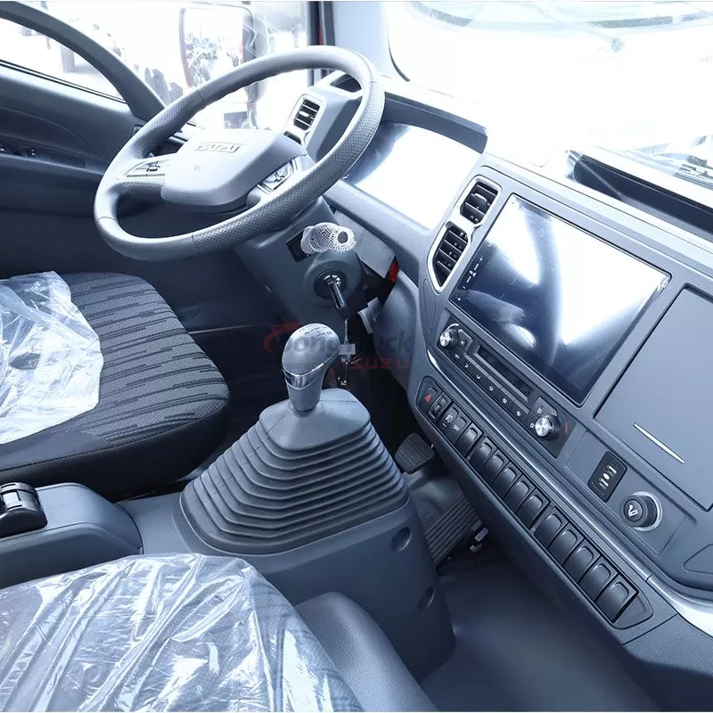 Isuzu M100 Light Truck – Compact Design, Efficient Performance for Urban Delivery & Small Business Logistics