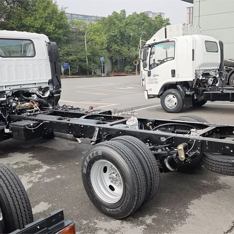 Isuzu 100P Chassis – Durable Base for Versatile Commercial Vehicle Conversions & Logistics