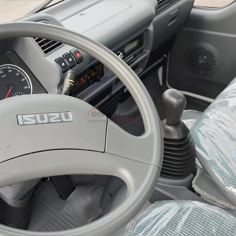 Isuzu 100P Chassis – Durable Base for Versatile Commercial Vehicle Conversions & Logistics