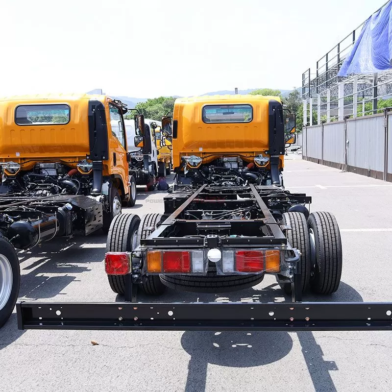 ISUZU NPR 700P Commercial Vehicle Chassis Truck Diesel Fuel 4x2 Drive Wheel Left Steering