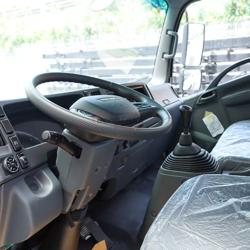 ISUZU NPR 700P Cargo Truck 7T Payload Factory direct price quality