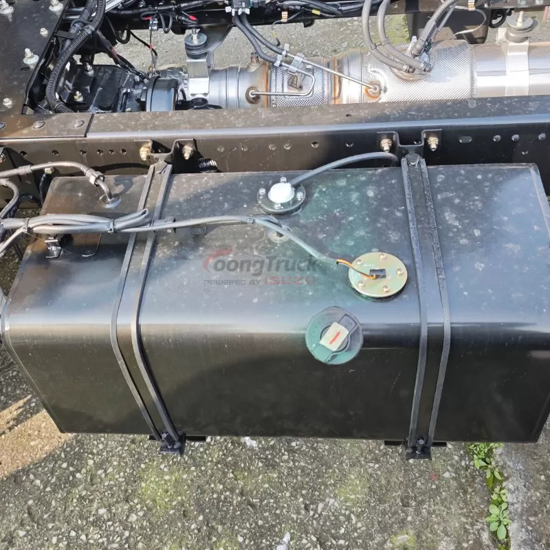 100p Nkr 4X2 Diesel Type Chassis Cargo Truck Chassis for Isuzu