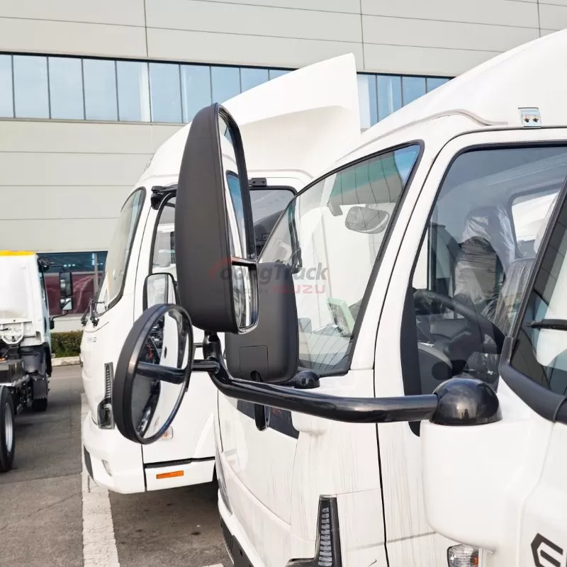 5–10 Ton Payload — Isuzu 100P Truck Chassis