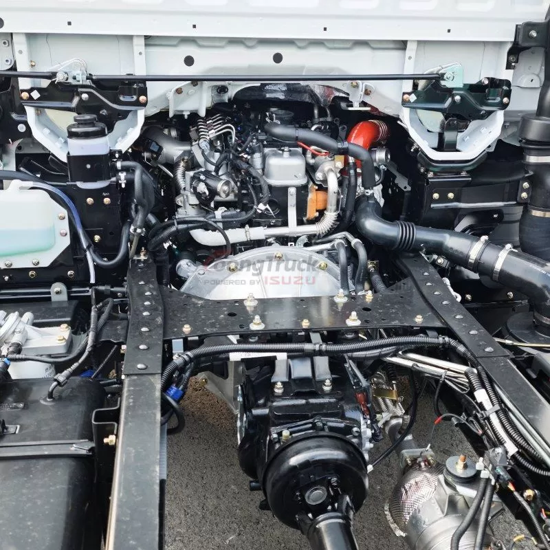 5–10 Ton Payload — Isuzu 100P Truck Chassis