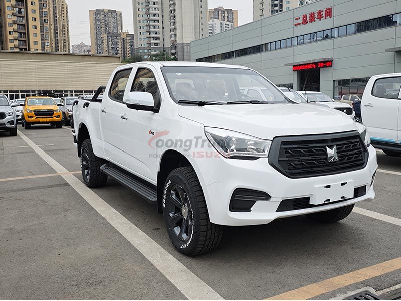Powerful Isuzu Taga T28 Pickup for Sale with 3.0T Diesel Engine