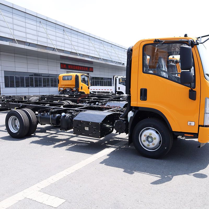 Isuzu 700P Chassis: Heavy-Duty Foundation for Commercial Vehicle Innovation