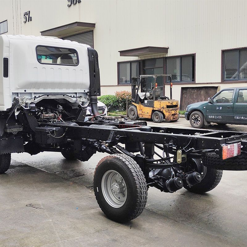 Isuzu KV100 4x4 Truck with Integrated Winch – Built for Rugged Terrain
