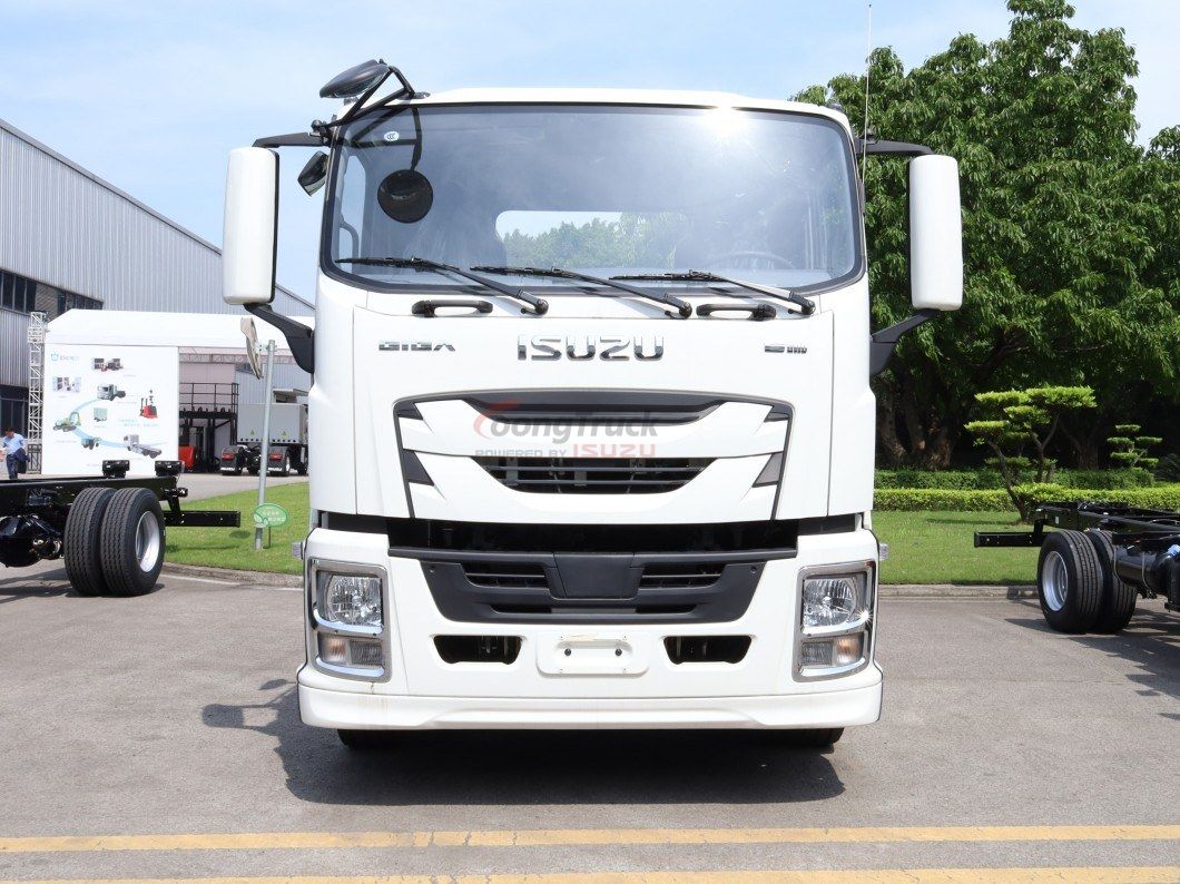 Payload ≥ 18 Tons — Isuzu GIGA / FVR-FVZ Truck Chassis