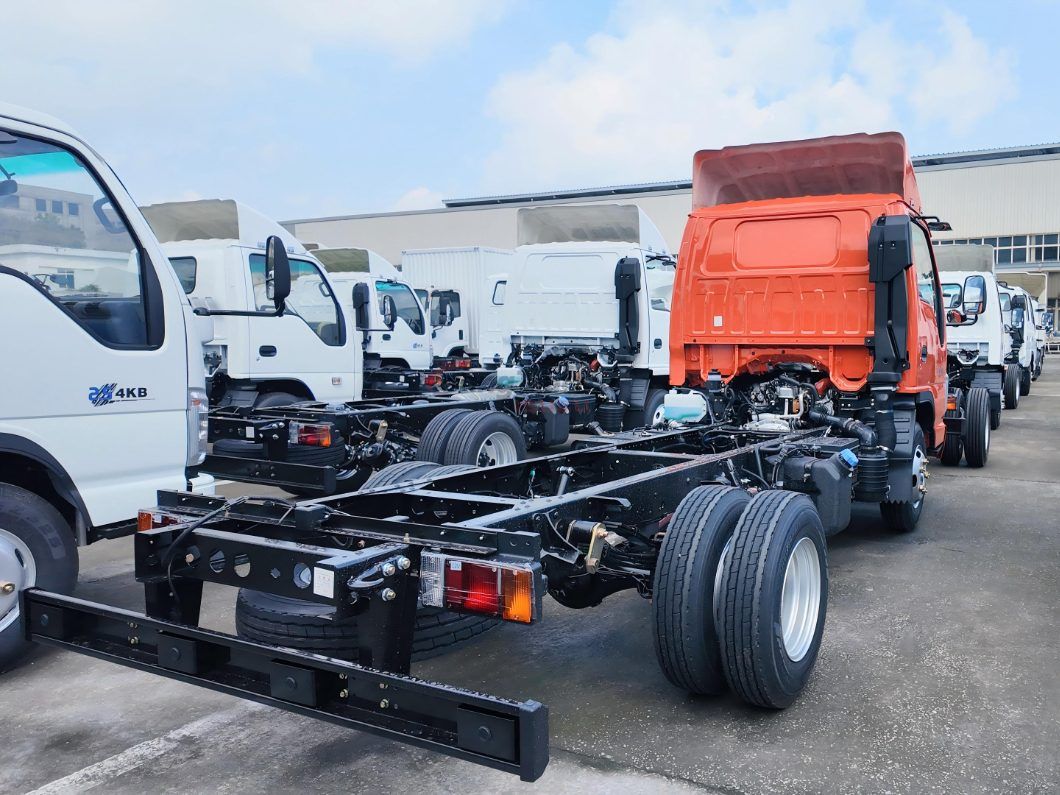 Best Selling Euro 6 Isuzu NHR 100P Diesel 4x2 Single Cab Chassis