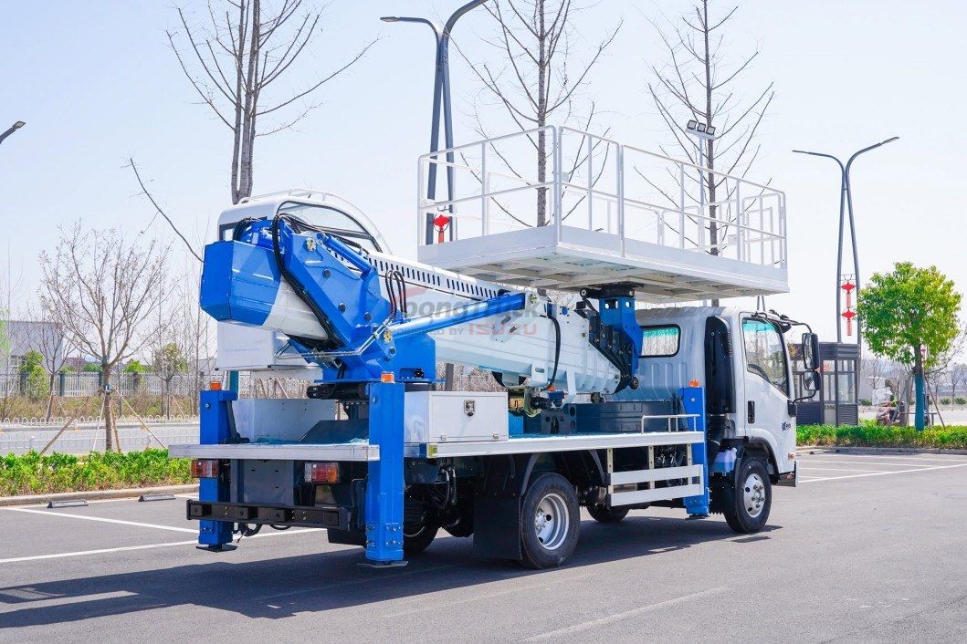Isuzu 23 Meter, 5 Section Boom Large Aerial Work Platform